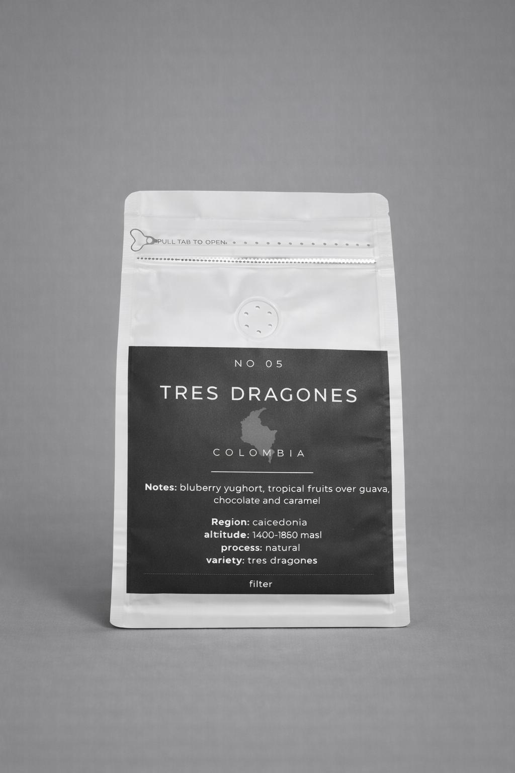 No.5: Tres Dragones